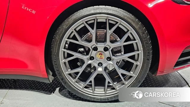 Porsche 911(992) id 4416510 из Кореи 13