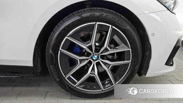 BMW 5 Series (G60) id 4394692 из Кореи 13