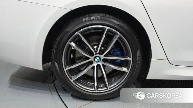 BMW 5 Series (G30) id 4549933 из Кореи 13