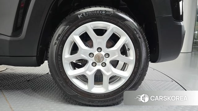 Jeep Renegade id 4605320 из Кореи 13