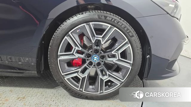 BMW i5 (G60) id 4494196 из Кореи 13