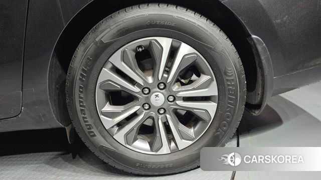 Kia The New Carnival id 4285999 из Кореи 13