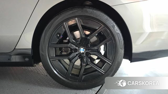 BMW 7 Series (G70) id 4462395 из Кореи 13