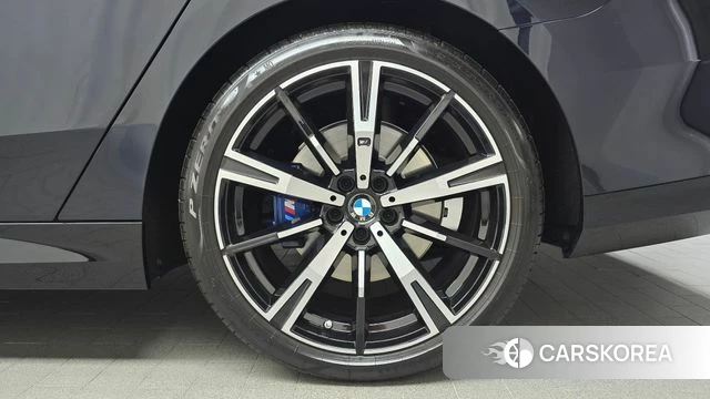 BMW 5 Series (G60) id 4291975 из Кореи 13