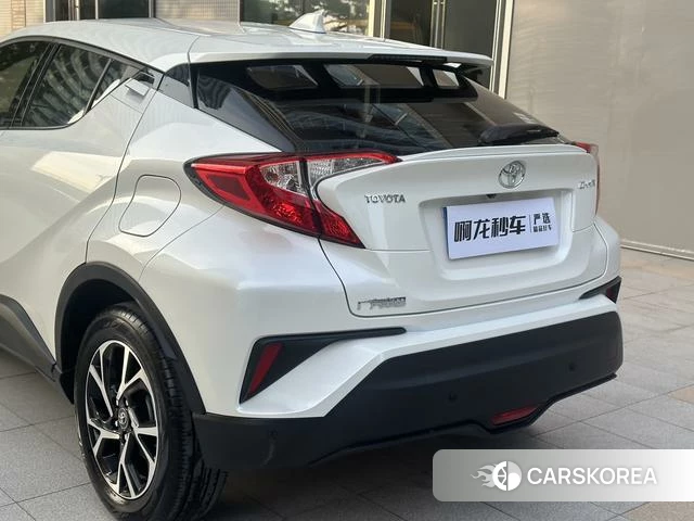 Toyota C-HR id 4262409 из Китая 13