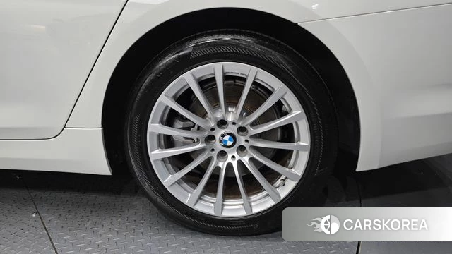 BMW 5 Series (G30) id 4667410 из Кореи 13