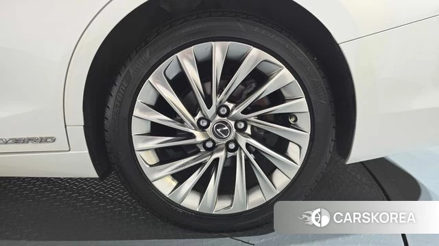 Lexus ES300h 7th generation id 4232928 из Кореи 13