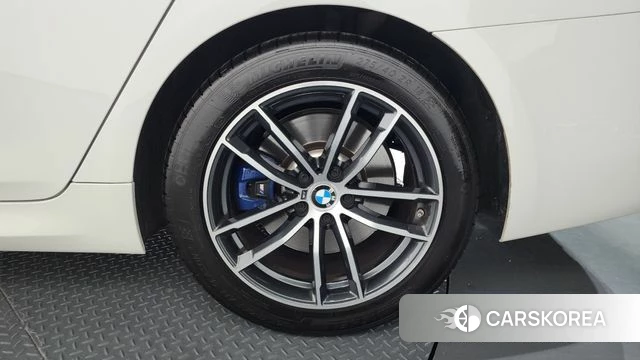 BMW 5 Series (G30) id 4433301 из Кореи 13