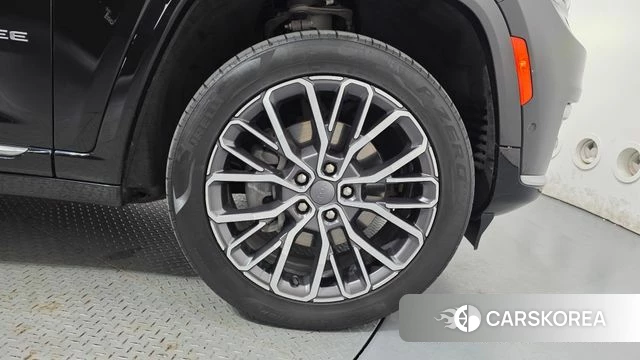 Jeep Grand Cherokee (WL) id 4854728 из Кореи 13