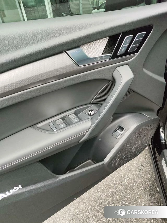 Audi Q5L id 4238615 из Китая 13