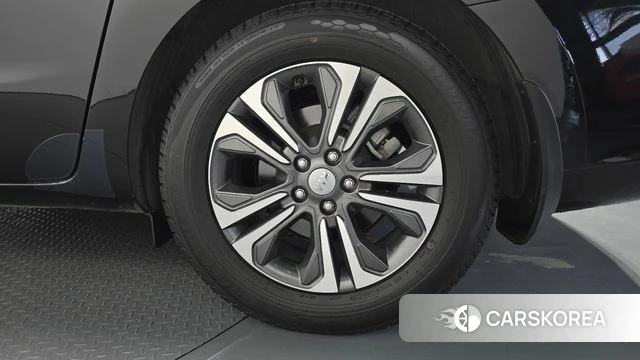 Kia The New Carnival id 4458907 из Кореи 13