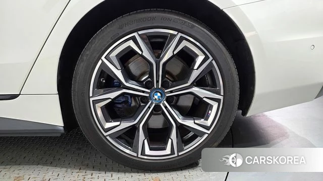 BMW i4 id 4779031 из Кореи 13