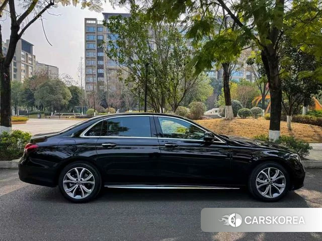 Mercedes-Benz E-class id 3896169 из Китая 13