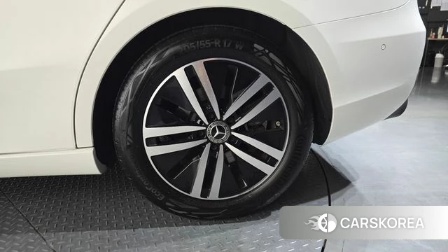 Mercedes-Benz A-Class W177 id 4561371 из Кореи 13