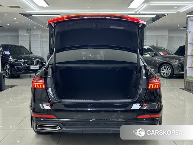Audi A6L id 4272182 из Китая 13