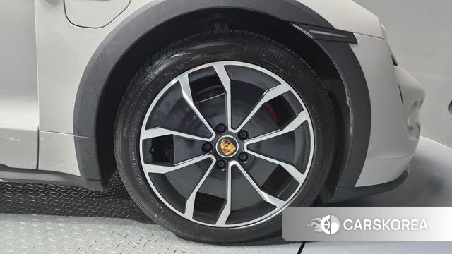 Porsche Taycan id 4528846 из Кореи 13
