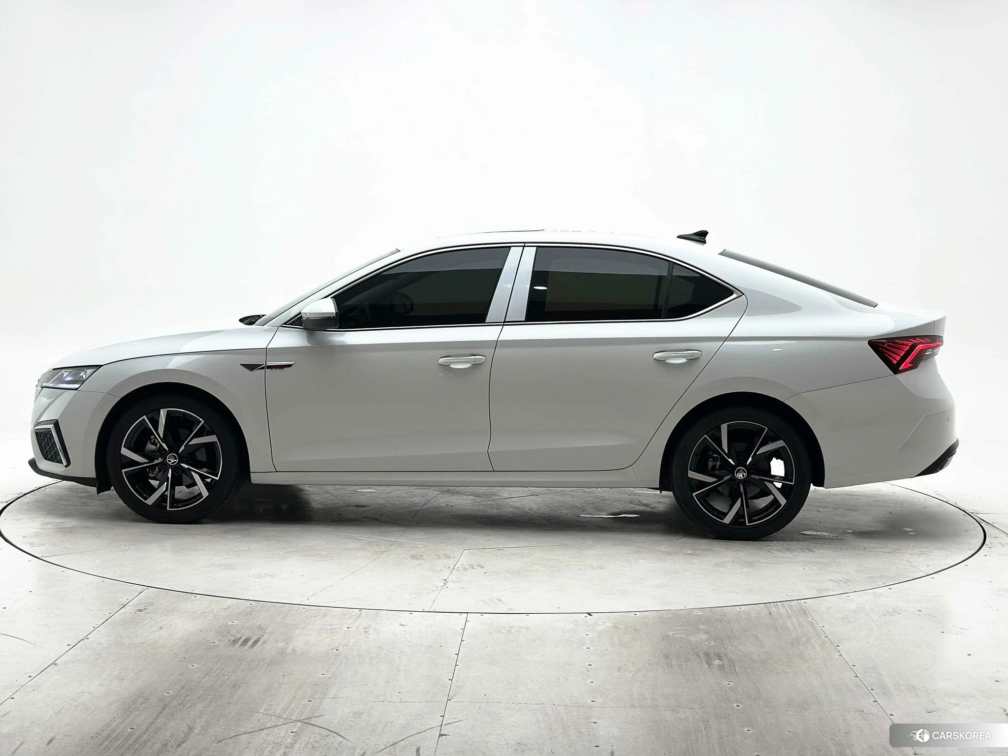 Skoda Octavia id 4454383 из Китая 13