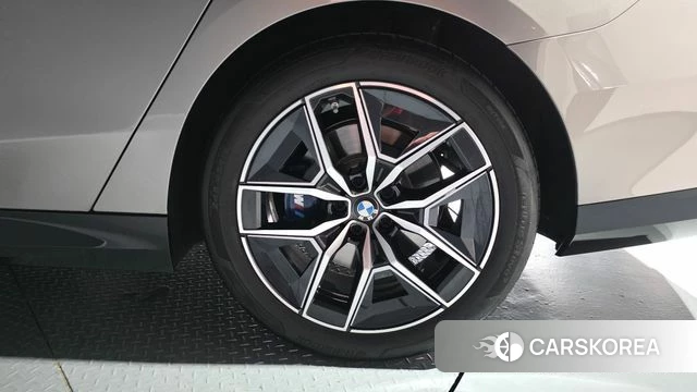 BMW 5 Series (G60) id 4773236 из Кореи 13