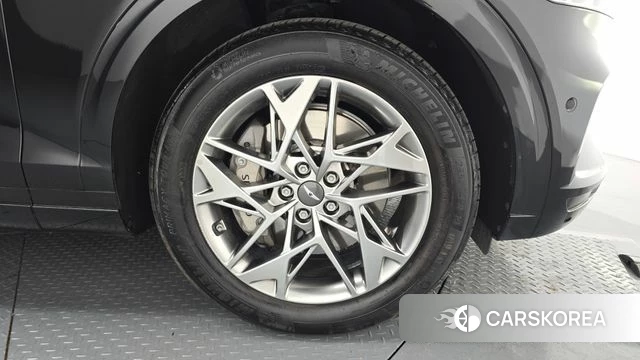 Genesis GV70 id 4898477 из Кореи 13