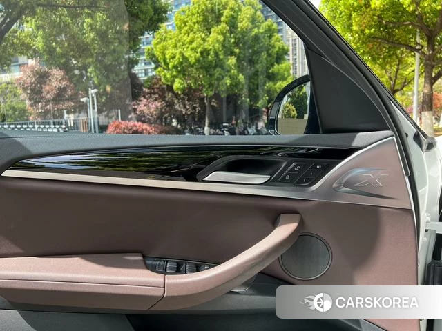 BMW X3 id 4278176 из Китая 13