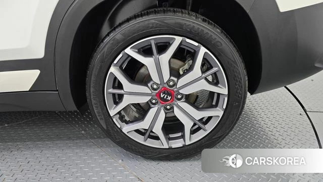 Kia Seltos id 4625471 из Кореи 13