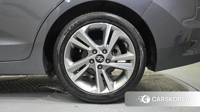 Hyundai Avante AD id 4397992 из Кореи 13