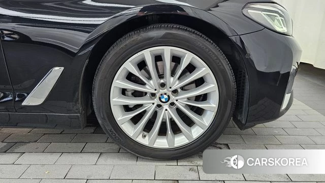 BMW 5 Series (G30) id 4764381 из Кореи 13