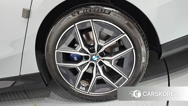 BMW 5 Series (G60) id 4696196 из Кореи 13