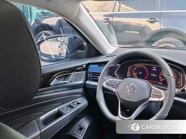 Volkswagen Passat id 4290657 из Китая 13
