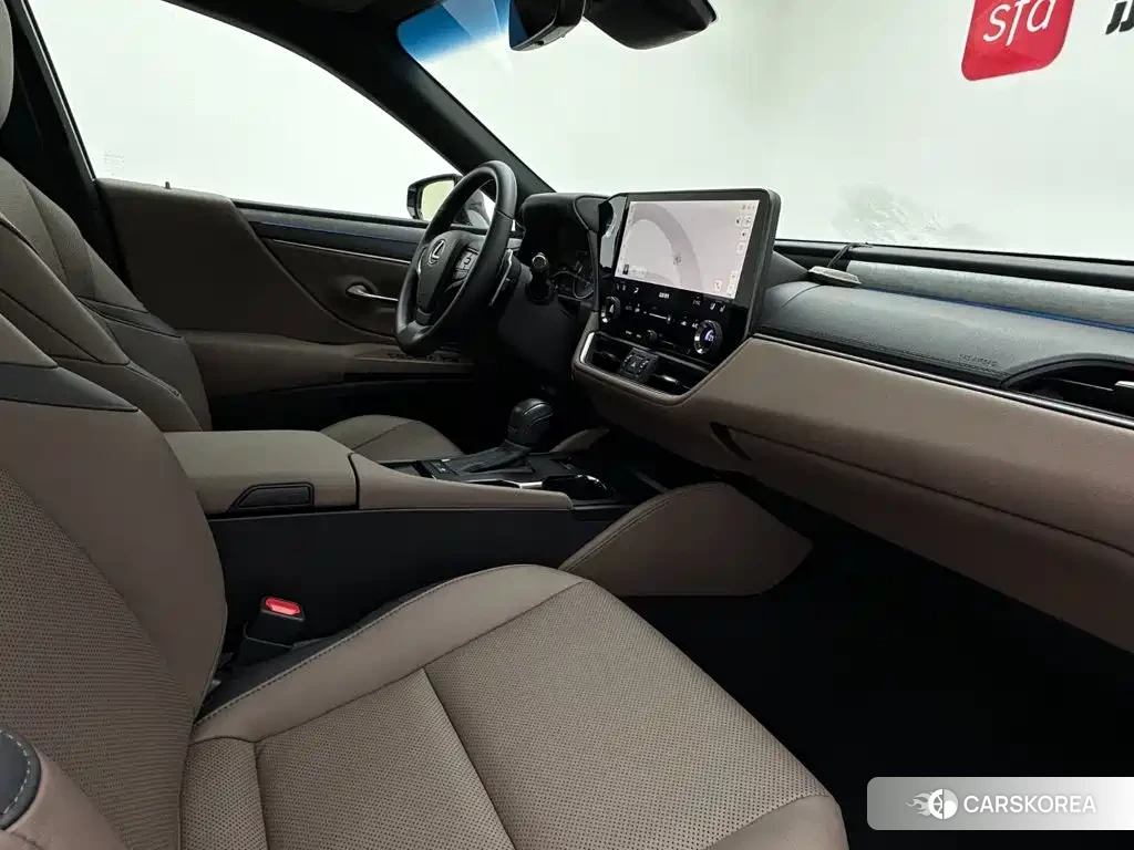 Lexus ES id 4629052 из Китая 13