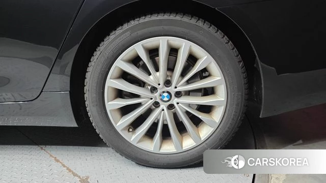 BMW 5 Series (G30) id 4410189 из Кореи 13