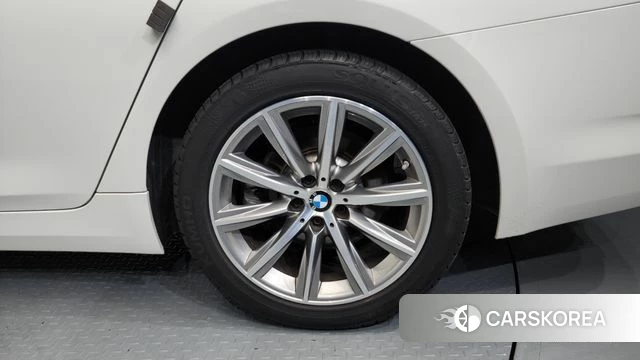 BMW 5 Series (G30) id 4638153 из Кореи 13