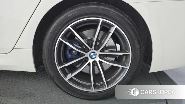 BMW 5 Series (G30) id 4740826 из Кореи 13