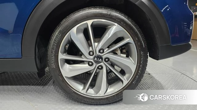 Kia Niro id 4246299 из Кореи 13