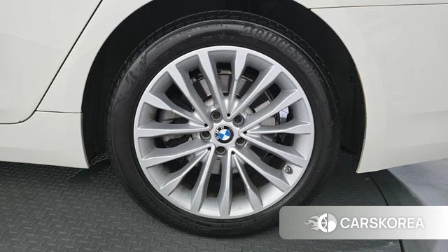 BMW 5 Series (G30) id 4906646 из Кореи 13