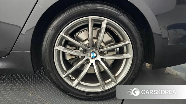 BMW 5 Series (G30) id 4530030 из Кореи 13