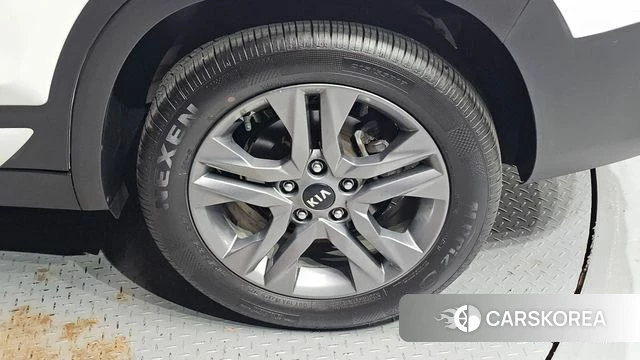 Kia Seltos id 4562015 из Кореи 13