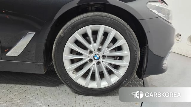 BMW 5 Series (G30) id 4429758 из Кореи 13