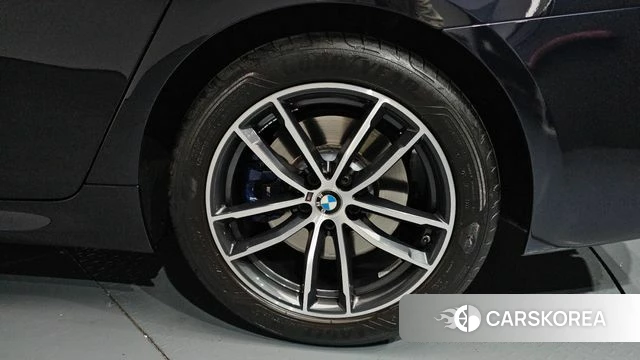 BMW 5 Series (G30) id 4202081 из Кореи 13