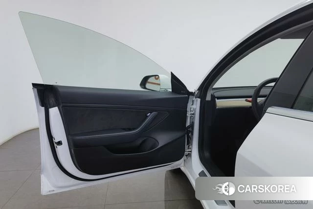 Tesla Model 3 (imported) id 4236120 из Китая 13