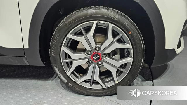 Kia Seltos id 4250947 из Кореи 13