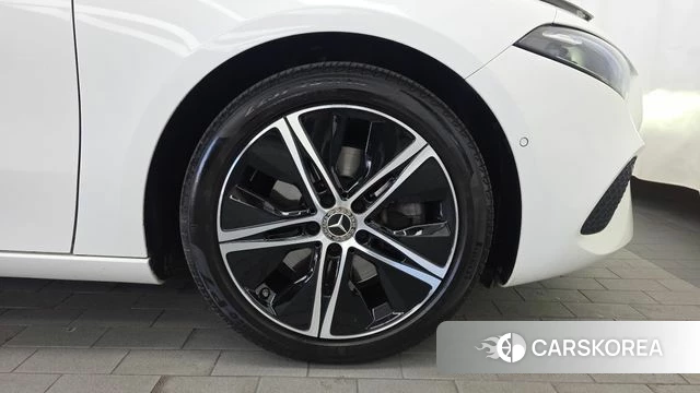 Mercedes-Benz A-Class W177 id 4400784 из Кореи 13
