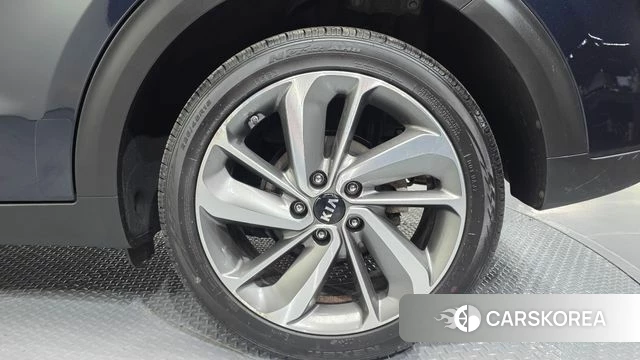 Kia Niro id 4430582 из Кореи 13