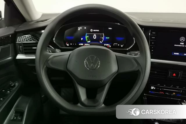 Volkswagen Passat PHEV id 4276227 из Китая 13