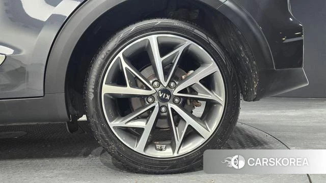 Kia The New Niro id 4424341 из Кореи 13