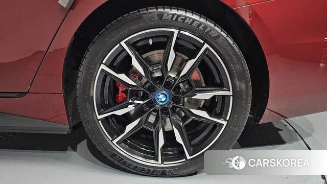 BMW i4 id 4414605 из Кореи 13