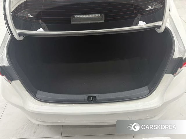 Toyota Corolla id 4278159 из Китая 13