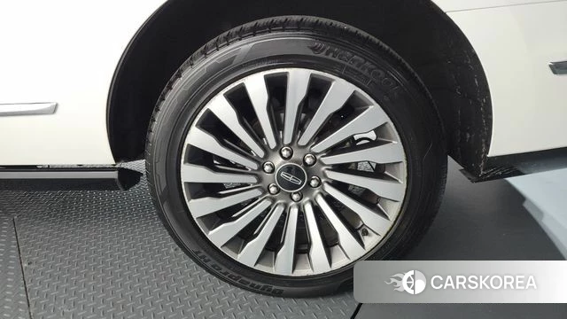 Lincoln Navigator 4th generation id 4344490 из Кореи 13
