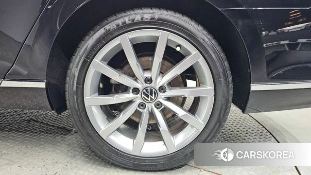Volkswagen Passat GT (B8) id 4481255 из Кореи 13