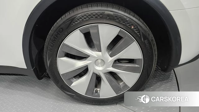 Tesla Model Y id 4523483 из Кореи 13